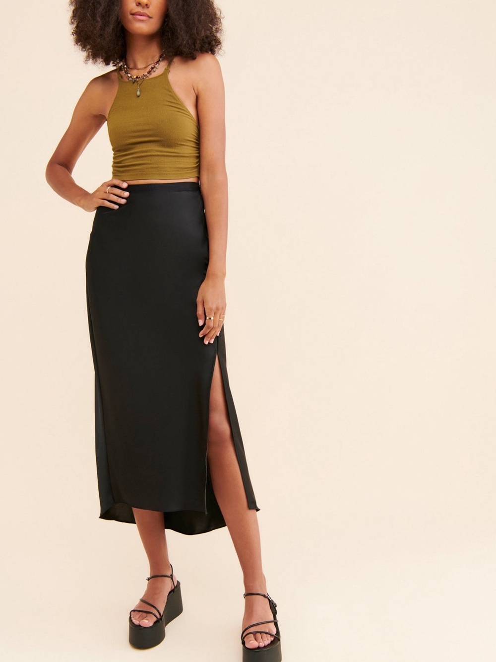 Bishop + You g Black Side-Slit Midi Skirt